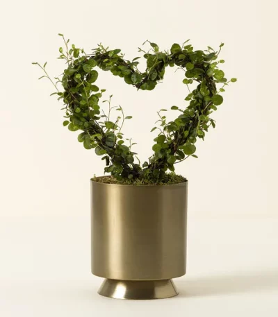 Angel Vine Heart Topiary