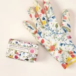 Floral-printed Weeder Glove Spa Gift Set 1